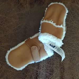 NEW Fleece/faux sued Infant Hand Coverings